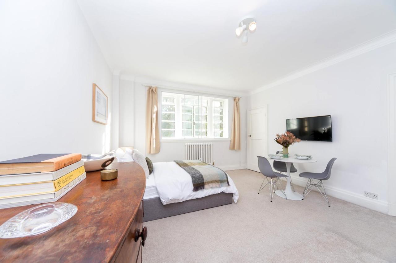 Beautifully Presented Centrally Located Studio Apartment London Bagian luar foto