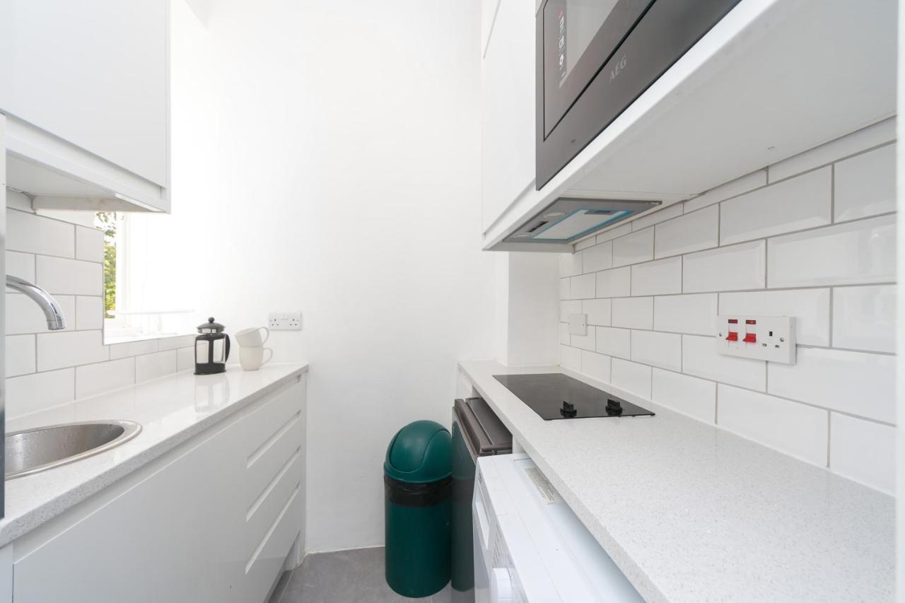 Beautifully Presented Centrally Located Studio Apartment London Bagian luar foto